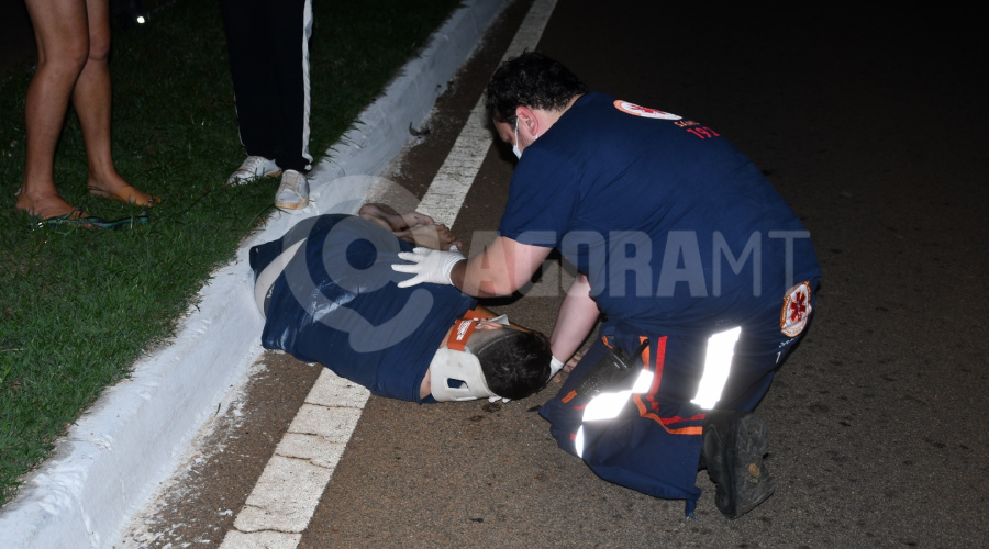 Imagem: IMG 20221029 WA0083 Motociclista perde o controle da direção e atravessa canteiro na Otaviano Muniz