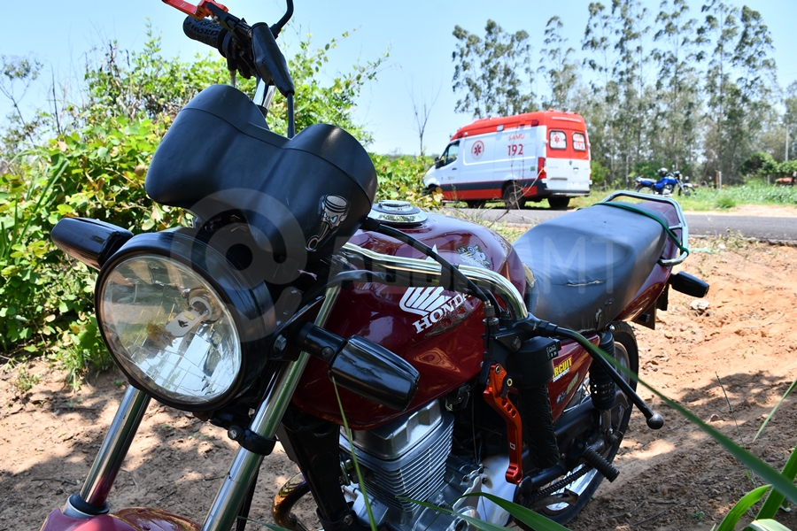 Imagem: Motocicleta envolvida no acidente Jovem de 23 anos fica ferido em acidente de moto na Rodovia do Peixe