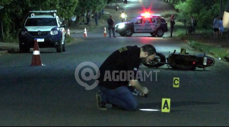 Imagem: Perito criminal no local do acidente Criança fica gravemente ferida após ser atropelada por motociclista que estava empinando