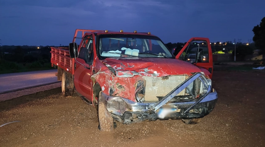 Imagem: f 350 Carro fica ‘partido ao meio’ após batida violenta com caminhonete no Anel Viário