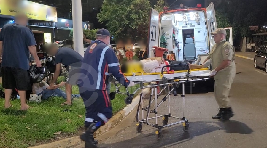 Imagem: Colisao envolvendo tres veiculos Motorista causa acidente e foge sem prestar socorro; dois motociclistas ficam feridos