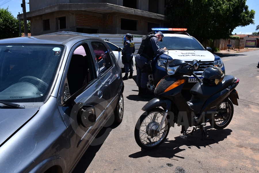 Imagem: Veiculos envolvidos em acidente Jr Iguassu Motorista se envolve em acidente e acaba preso com mandado de prisão em aberto