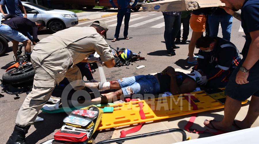 Imagem: interna2 Motociclista é socorrido com fratura exposta após acidente na região central