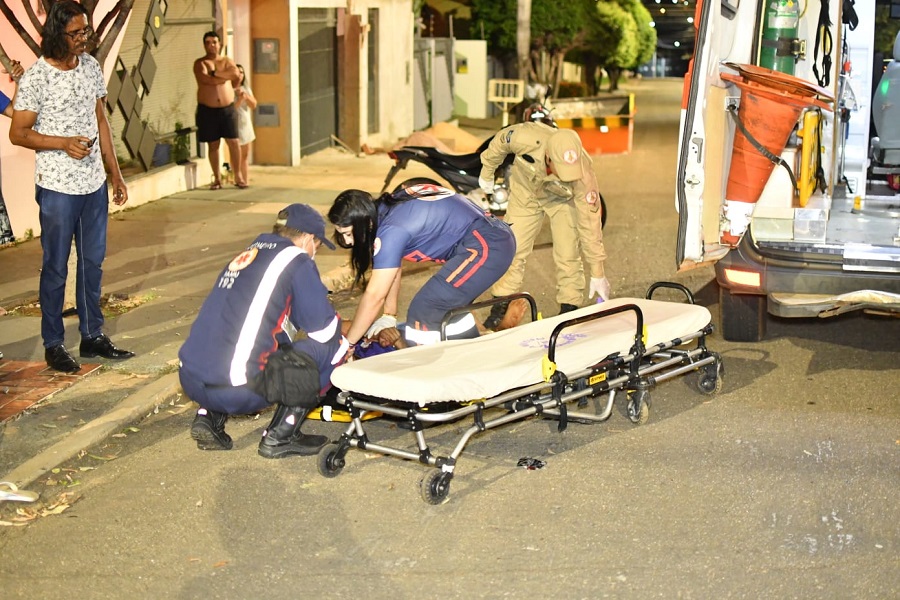 Imagem: 3297a931 1409 4dd3 a0fc 129d015b3241 Motociclista sofre fratura na face após colidir contra automóvel em Rondonópolis