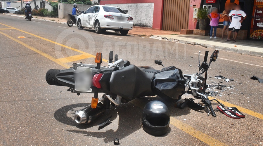 Imagem: Veiculos envolvidos na colisao Motociclista fica em estado gravíssimo e precisa ser intubado após se envolver em acidente