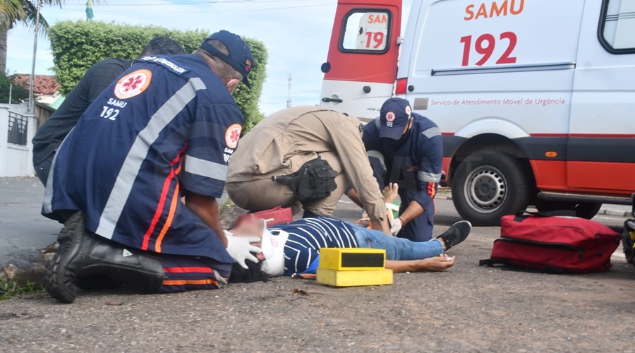 Imagem: d3405a8e 4ac0 4ccd 8778 d47efe32571c Motociclista idosa de 73 anos fica ferida após colisão em cruzamento