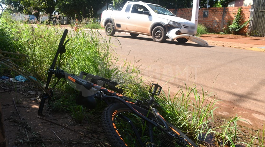 Imagem: a Criança de bicicleta é atropelada por carro em avenida no Jardim Rui Barbosa