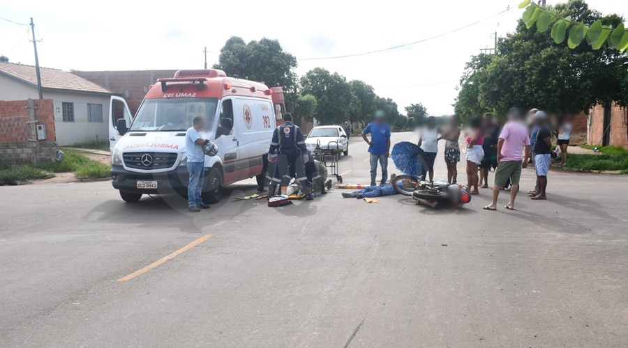 Imagem: acidente 2 1 Irmãos ficam feridos após colisão envolvendo moto e pá carregadeira no Mathias Neves