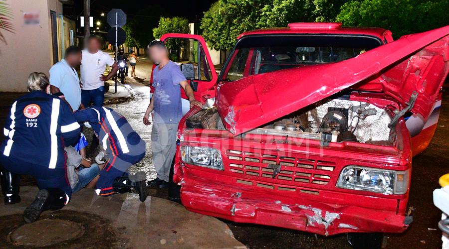 Imagem: b470caac 9e4d 486b a490 d10f054bcfbd Mulher grávida e filho de 12 anos ficam feridos após colisão em cruzamento