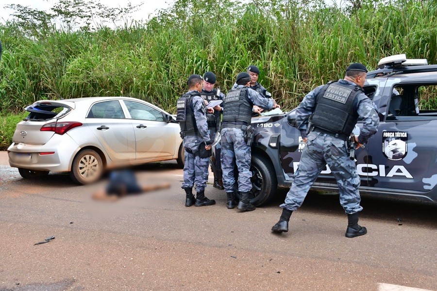 Imagem: bandido morto Bandidos roubam carro em Chapada, fazem vítima refém e um acaba morto em Rondonópolis durante perseguição